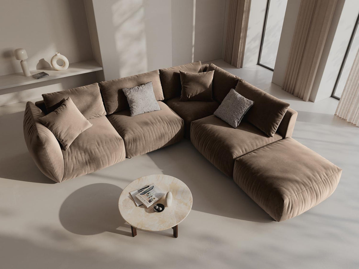 Chris Velour Modular Ecksofa rechts 4 Sitzer in Light Brown-Casino präsentiert im Onlineshop von KAQTU Design AG. Ecksofa rechts ist von Micadoni