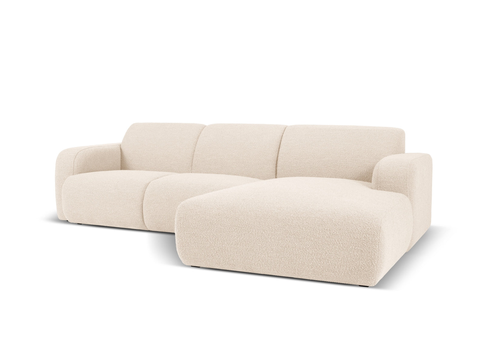 Molino Boucle Ecksofa rechts 4 Sitzer in Beige präsentiert im Onlineshop von KAQTU Design AG. Ecksofa rechts ist von Micadoni