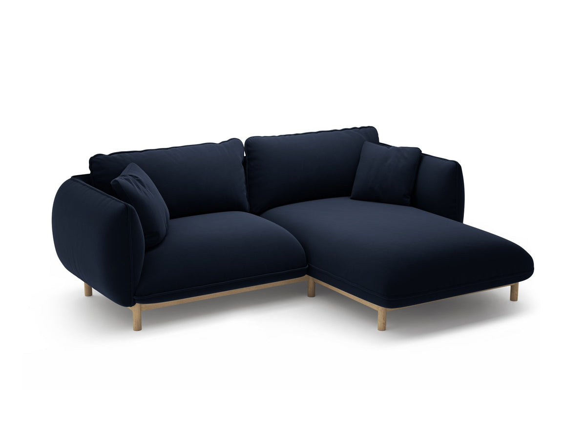 Foto des Ada Linkes Ecksofa von Micadoni in Mandel beige: L-Sofa mit rundem Armlehnen-Design, Buchenholzbeinen und Velours-Bezug Casino Lion.