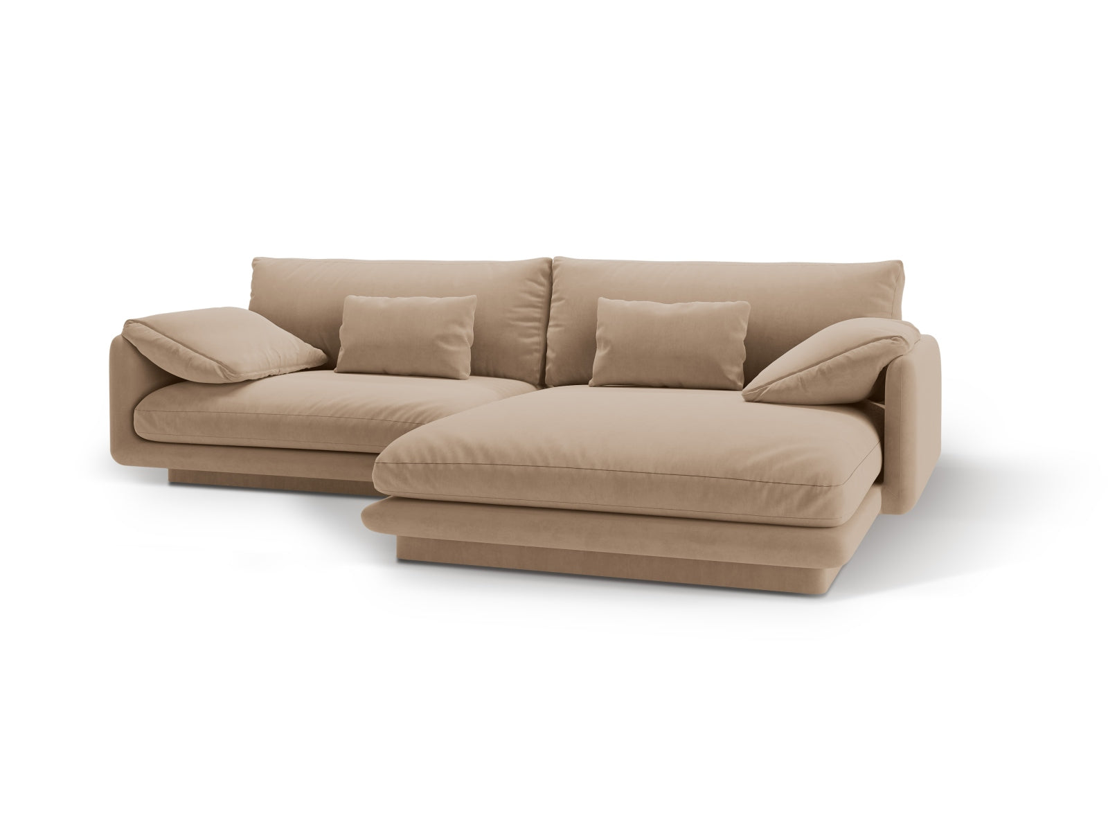 Torino Velour Ecksofa rechts 4 Sitzer in Sand präsentiert im Onlineshop von KAQTU Design AG. Ecksofa rechts ist von Micadoni