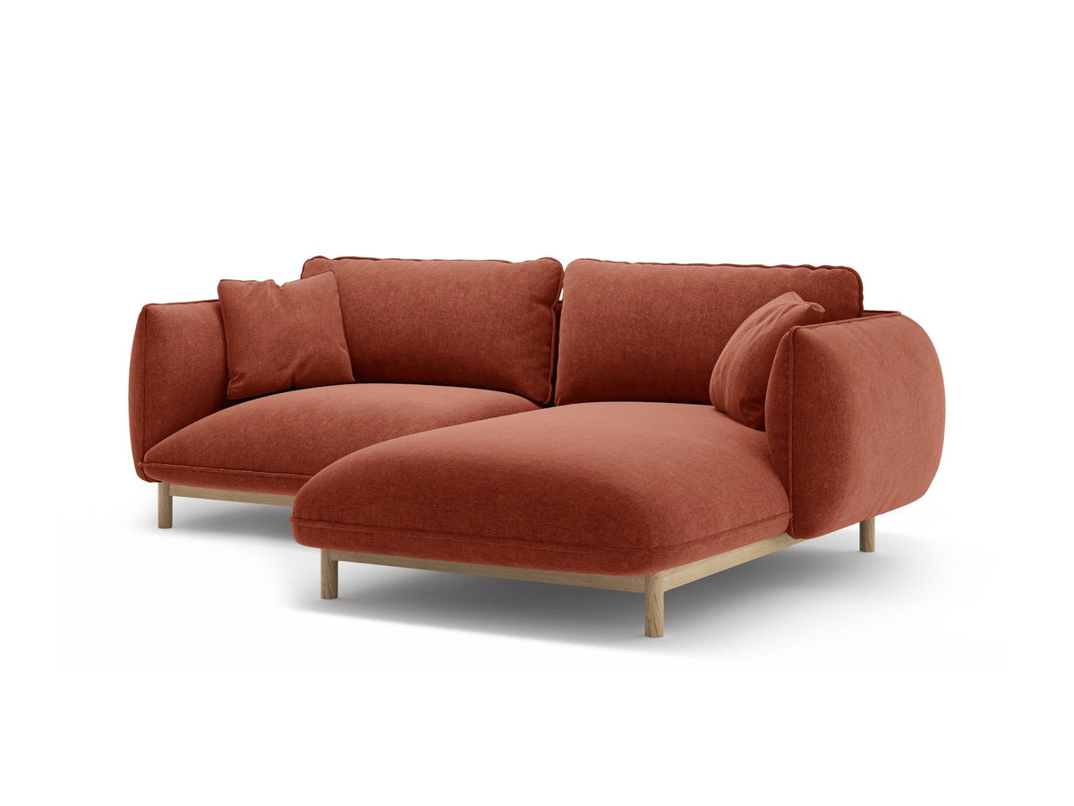 Foto des Ada Linkes Ecksofa von Micadoni in Mandel beige: L-Sofa mit rundem Armlehnen-Design, Buchenholzbeinen und Velours-Bezug Casino Lion.