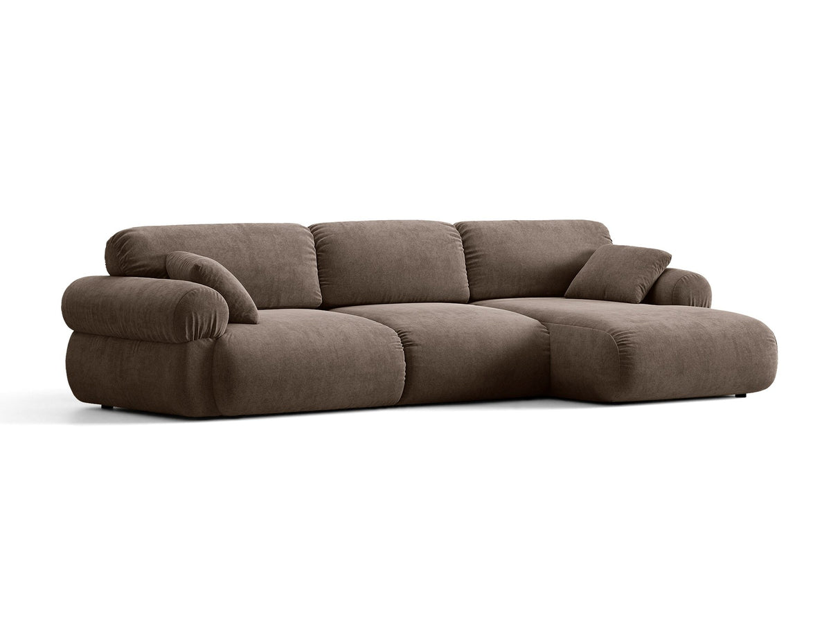 Beiges L-förmiges Ecksofa Ophelia von Micadoni mit Liberty-Stoffbezug, schwarzen Kunststoffbeinen und niedriger Rückenlehne, Ausrichtung rechts.