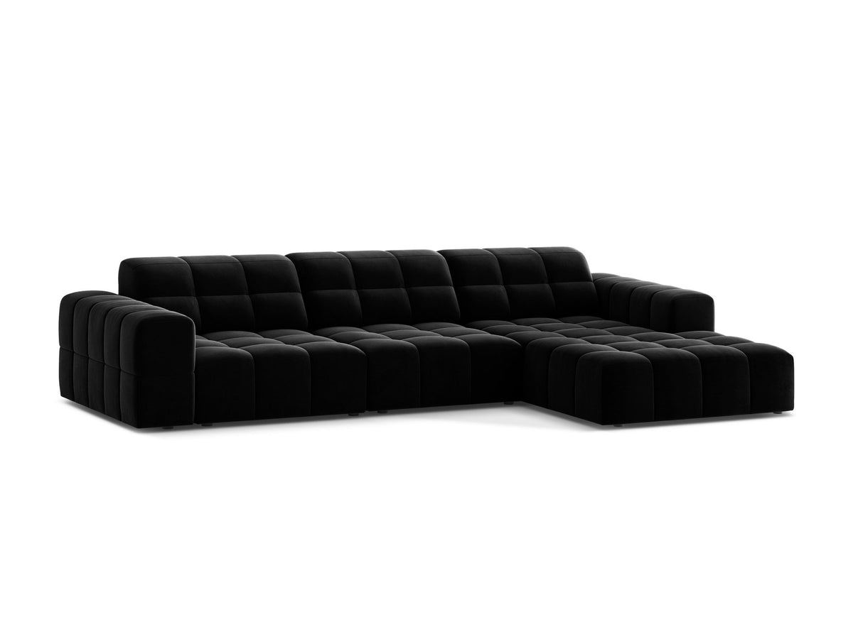Ecksofa Jennifer von Micadoni in leichtem Beige, L-Form mit rechter Ausrichtung, Bluvel-Stoff und schwarzen Kunststoffbeinen.