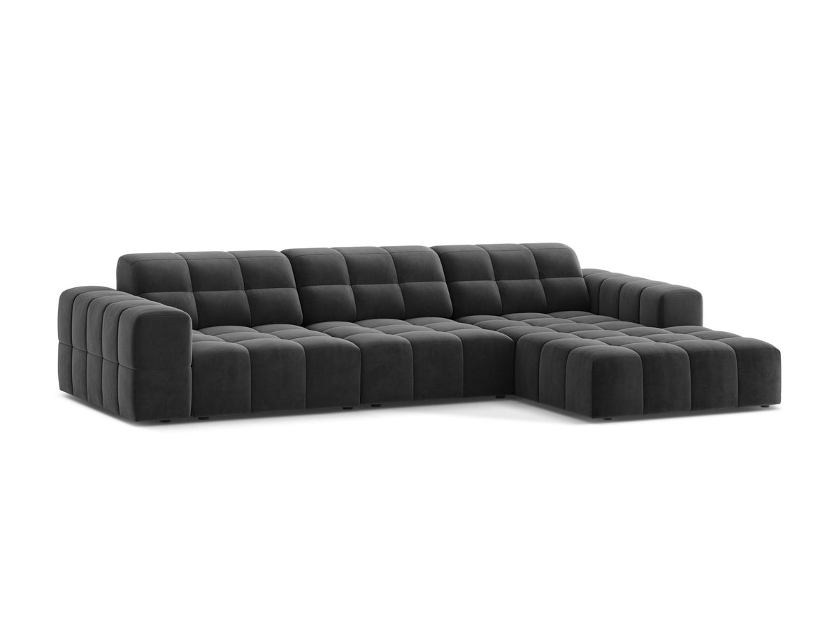 Ecksofa Jennifer von Micadoni in leichtem Beige, L-Form mit rechter Ausrichtung, Bluvel-Stoff und schwarzen Kunststoffbeinen.