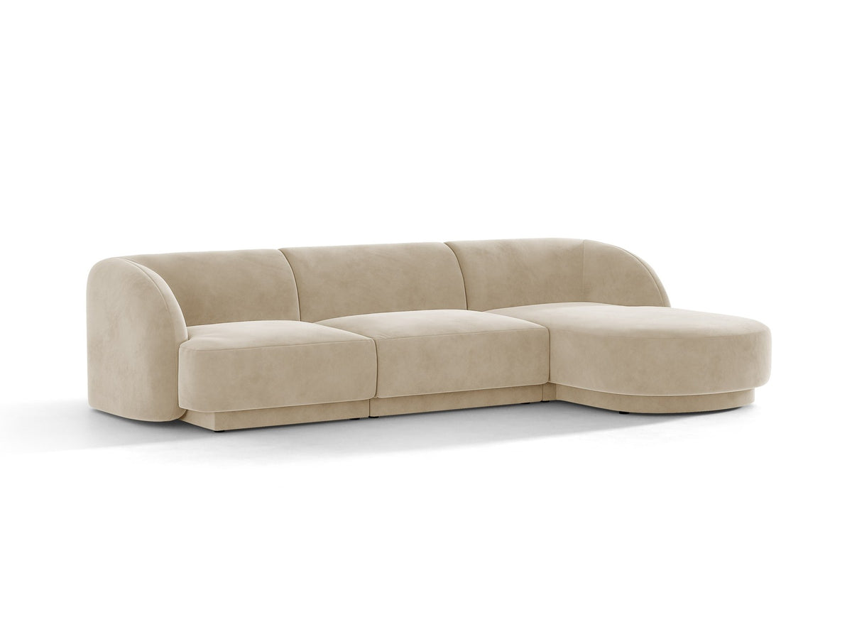 Dunkelbeiges L-Sofa Miley von Micadoni mit Bluvel-Stoffbezug, schwarzen Kunststoffbeinen und modularer Bauweise, rechts ausgerichtet.