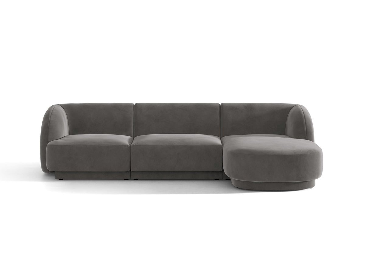 Dunkelbeiges L-Sofa Miley von Micadoni mit Bluvel-Stoffbezug, schwarzen Kunststoffbeinen und modularer Bauweise, rechts ausgerichtet.