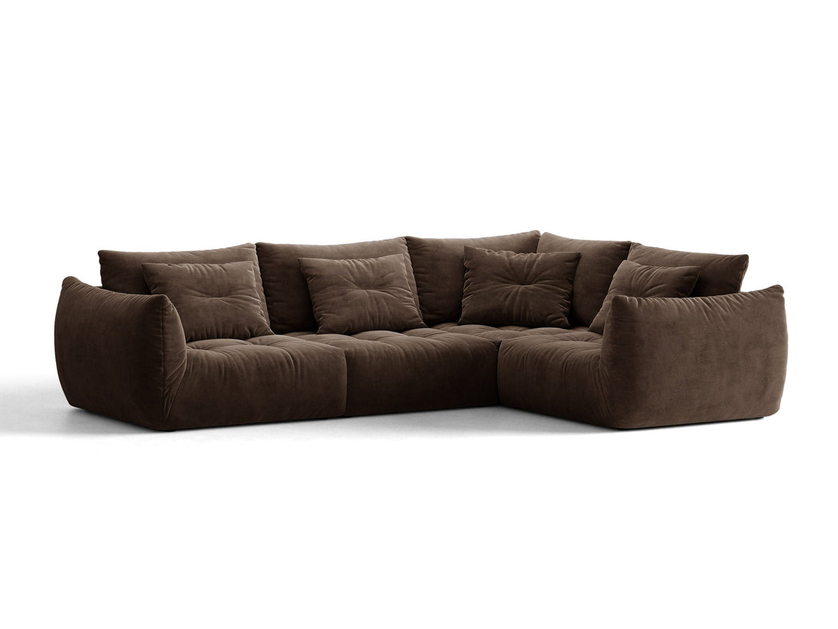 Ecksofa rechts Bloom von Micadoni in leichtem Beige, Veloursstoff Casino Pearl, schwarze Kunststoffbeine, moderne Polstermöbel-Form.