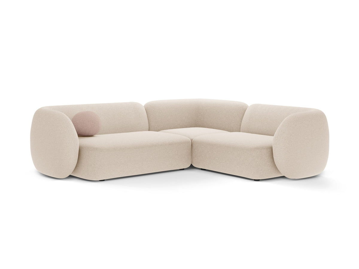 Weisses Ecksofa rechts von Micadoni aus der Kate-Serie mit strukturiertem Bouclé-Stoff, schwarzen Kunststoffbeinen und modularem Aufbau.
