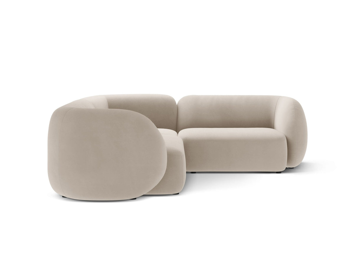 Weisses Ecksofa rechts von Micadoni aus der Kate-Serie mit strukturiertem Bouclé-Stoff, schwarzen Kunststoffbeinen und modularem Aufbau.