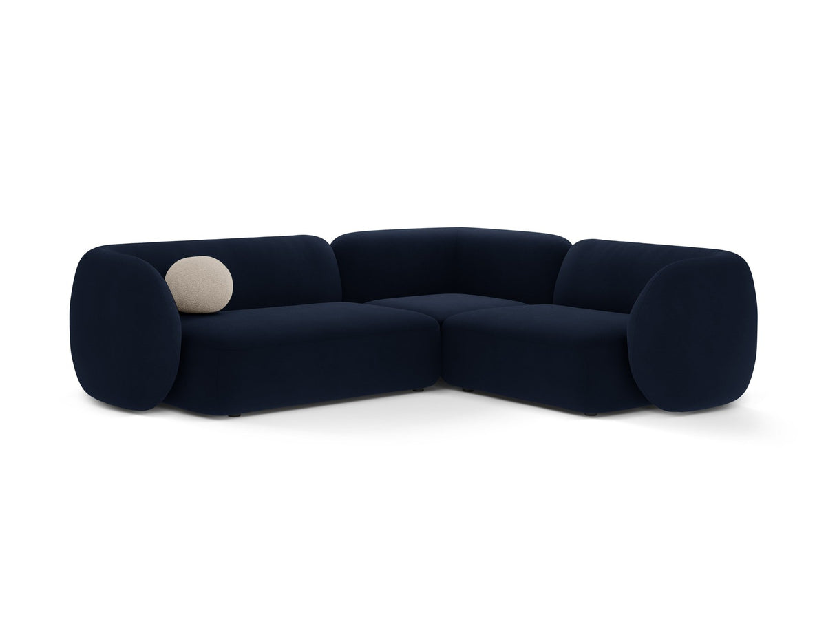 Weisses Ecksofa rechts von Micadoni aus der Kate-Serie mit strukturiertem Bouclé-Stoff, schwarzen Kunststoffbeinen und modularem Aufbau.