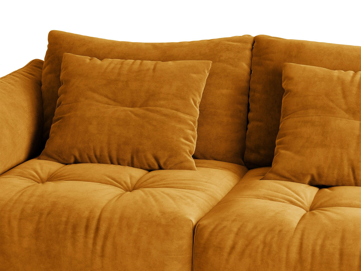 Beiges L-Sofa rechts Bloom von Micadoni mit Veloursstoff-Bezug Casino Pearl, schwarzen Kunststoffbeinen und sichtbarem Staufach unter der Sitzfläche.