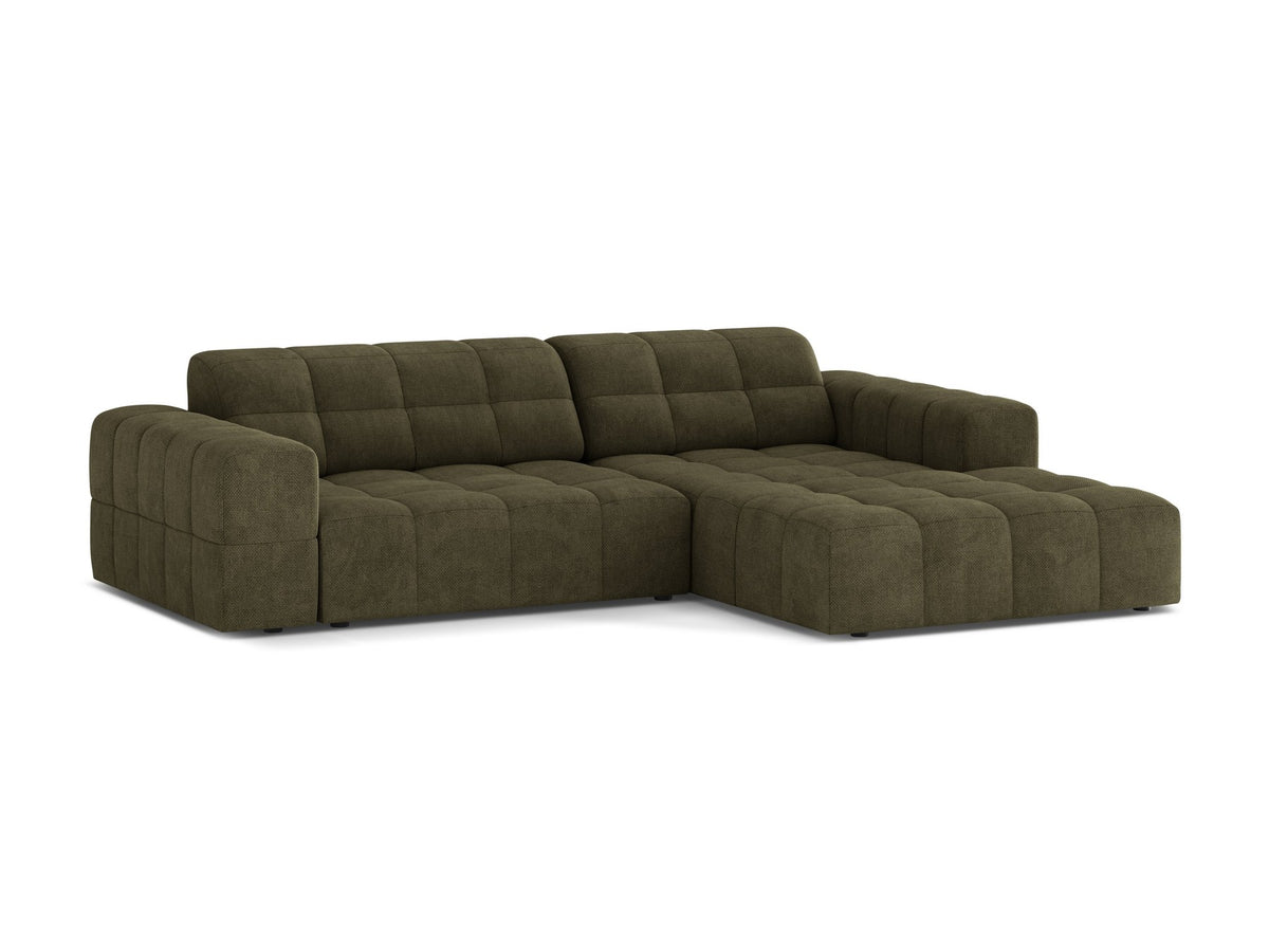 Jennifer Linkes Ecksofa von Micadoni in leichtem Beige, L-Form rechts, bezogen mit Chenille-Stoff Eden 2 Pearl, schwarze Kunststoffbeine.