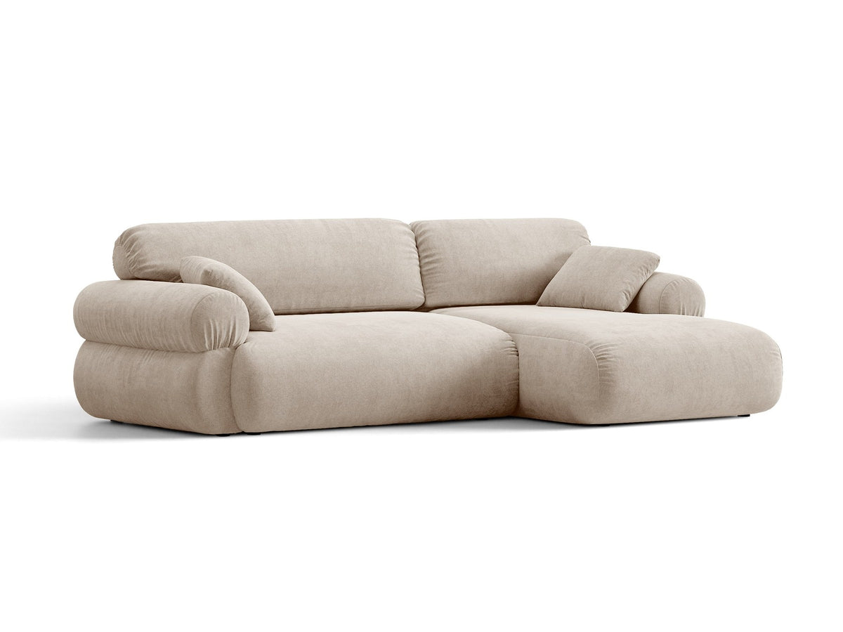 Beiges L-Sofa Ophelia von Micadoni mit Liberty-Stoffbezug, schwarzen Kunststoffbeinen und niedriger Rückenlehne, Ausrichtung rechts.