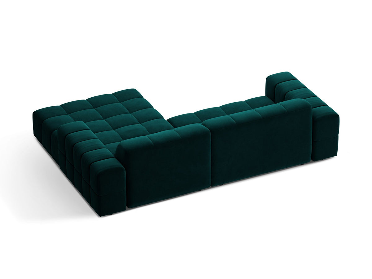 Jennifer Linkes Ecksofa von Micadoni in leichtem Beige, L-Form rechts, bezogen mit Chenille-Stoff Eden 2 Pearl, schwarze Kunststoffbeine.