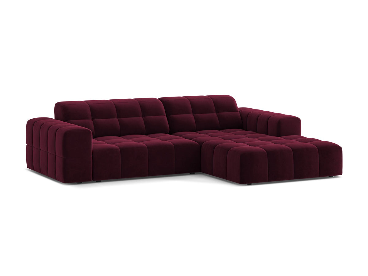 Jennifer Linkes Ecksofa von Micadoni in leichtem Beige, L-Form rechts, bezogen mit Chenille-Stoff Eden 2 Pearl, schwarze Kunststoffbeine.