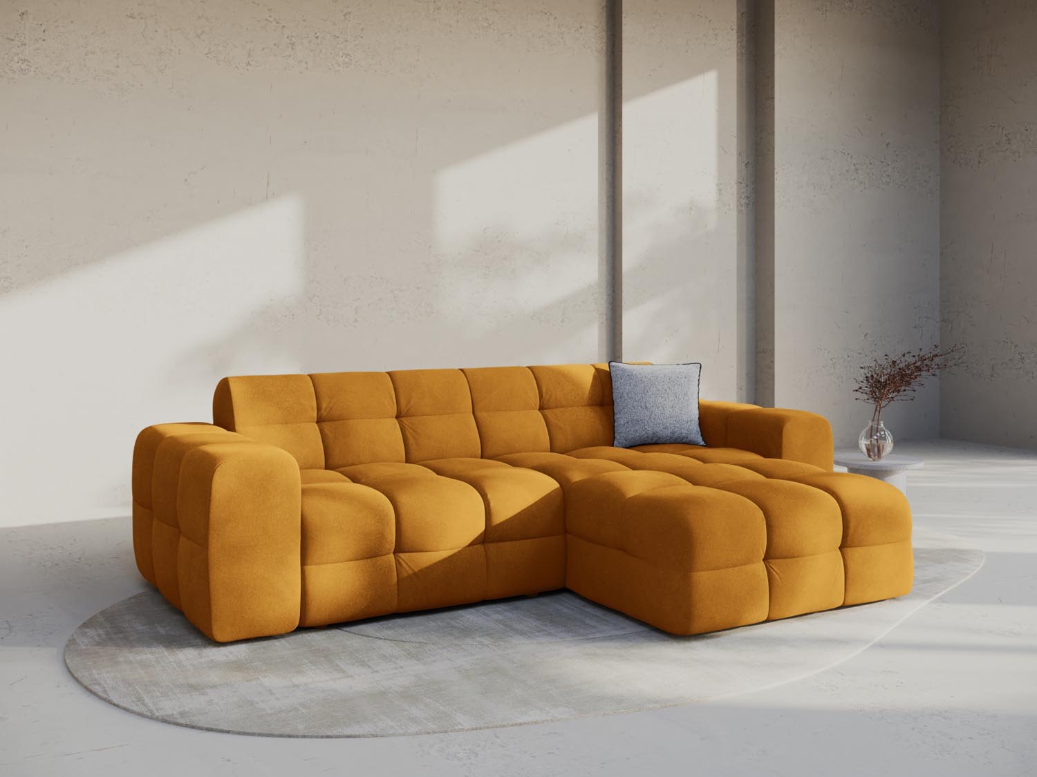 Elegantes Kendal Velour Ecksofa in Senfgelb, 4-Sitzer, ideal für stilvolle Wohnräume, präsentiert von Micadoni.