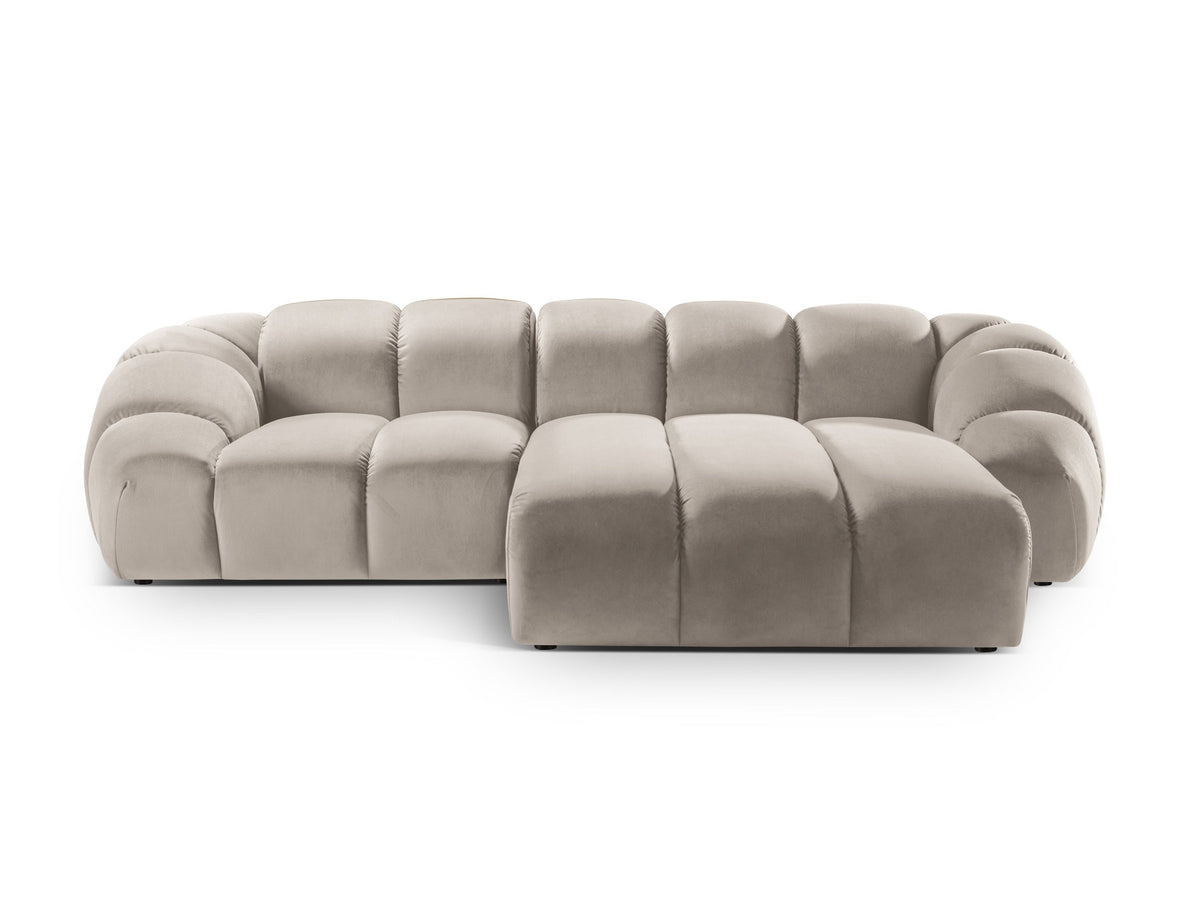 Diana Velour Ecksofa rechts 3 Sitzer in Beige-Salvador präsentiert im Onlineshop von KAQTU Design AG. L-Sofa rechts ist von Micadoni