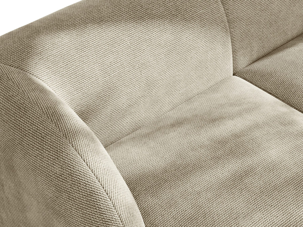 Dunkelbeiges L-förmiges Ecksofa Miley von Micadoni mit Bluvel-Stoff, schwarzen Kunststoffbeinen und linker Ausrichtung, freigestellt.