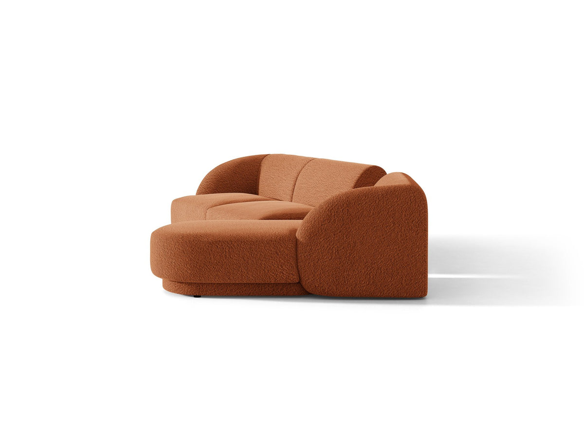 Braunes modulares Sofa Miley von Micadoni mit Baloo-Stoffbezug, schwarzen Kunststofffüssen und L-förmiger Ausrichtung nach rechts.