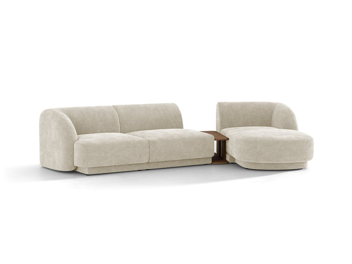 Braunes modulares Sofa Miley von Micadoni mit Baloo-Stoffbezug, schwarzen Kunststofffüssen und L-förmiger Ausrichtung nach rechts.