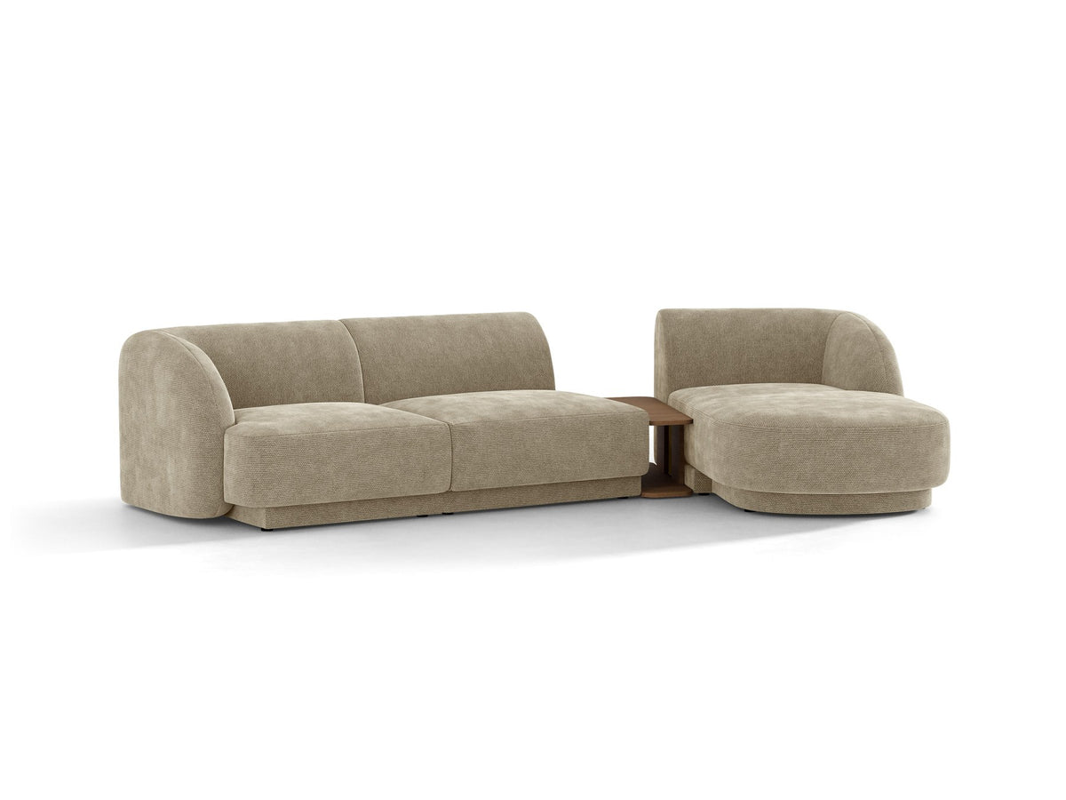 Braunes modulares Sofa Miley von Micadoni mit Baloo-Stoffbezug, schwarzen Kunststofffüssen und L-förmiger Ausrichtung nach rechts.