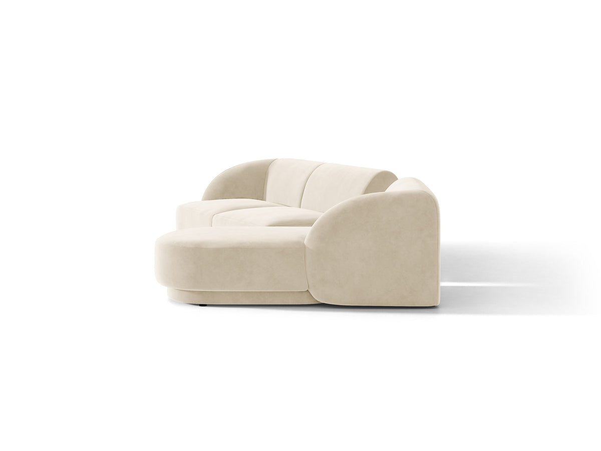 Braunes modulares Sofa Miley von Micadoni mit Baloo-Stoffbezug, schwarzen Kunststofffüssen und L-förmiger Ausrichtung nach rechts.