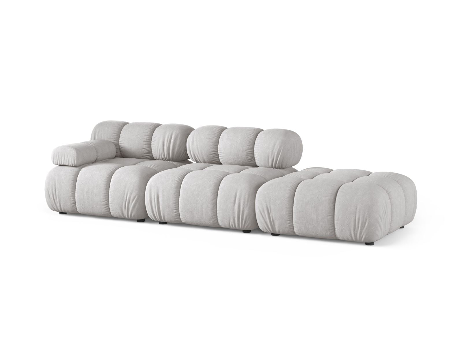 Elegantes 4-Sitzer Sofa Bellis in hellem Grau, ideal für moderne Wohnräume, präsentiert von Micadoni im KAQTU Onlineshop.