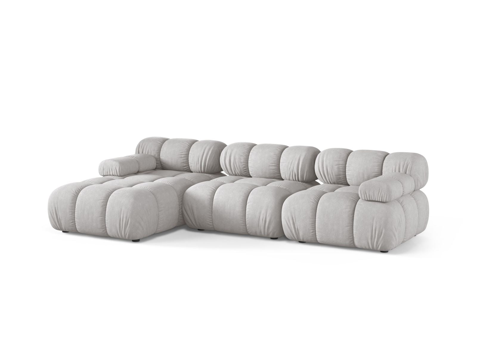 Modulares 4-Sitzer Ecksofa Bellis in hellem Grau, stilvoll und modern, ideal für jedes Wohnzimmer, präsentiert von Micadoni.
