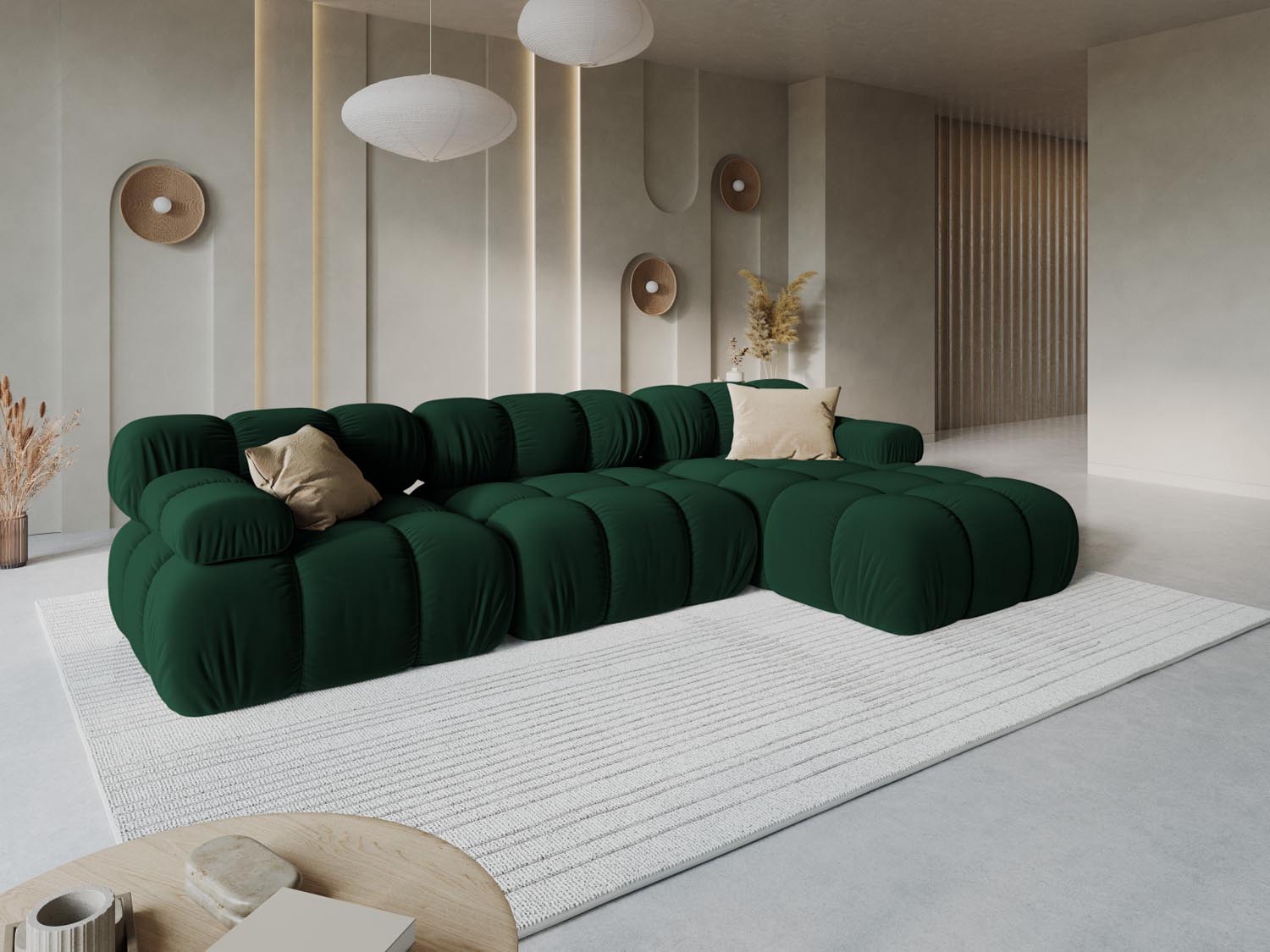 Elegantes Bellis Velour Ecksofa in Bottle Green, 4-Sitzer, modulare Bauweise, ideal für stilvolle Wohnräume, präsentiert von Micadoni.