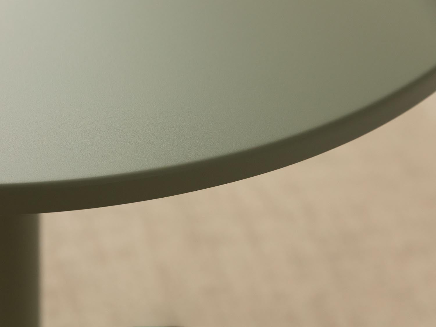 Outdoor-Tisch Figueral 2 Sitze, 75x75 in  präsentiert im Onlineshop von KAQTU Design AG. Gartentisch ist von Micadoni