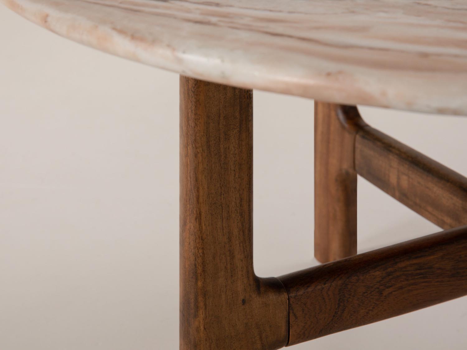 Kaffeetisch Bia 80x80 in  präsentiert im Onlineshop von KAQTU Design AG. Couchtisch ist von Micadoni