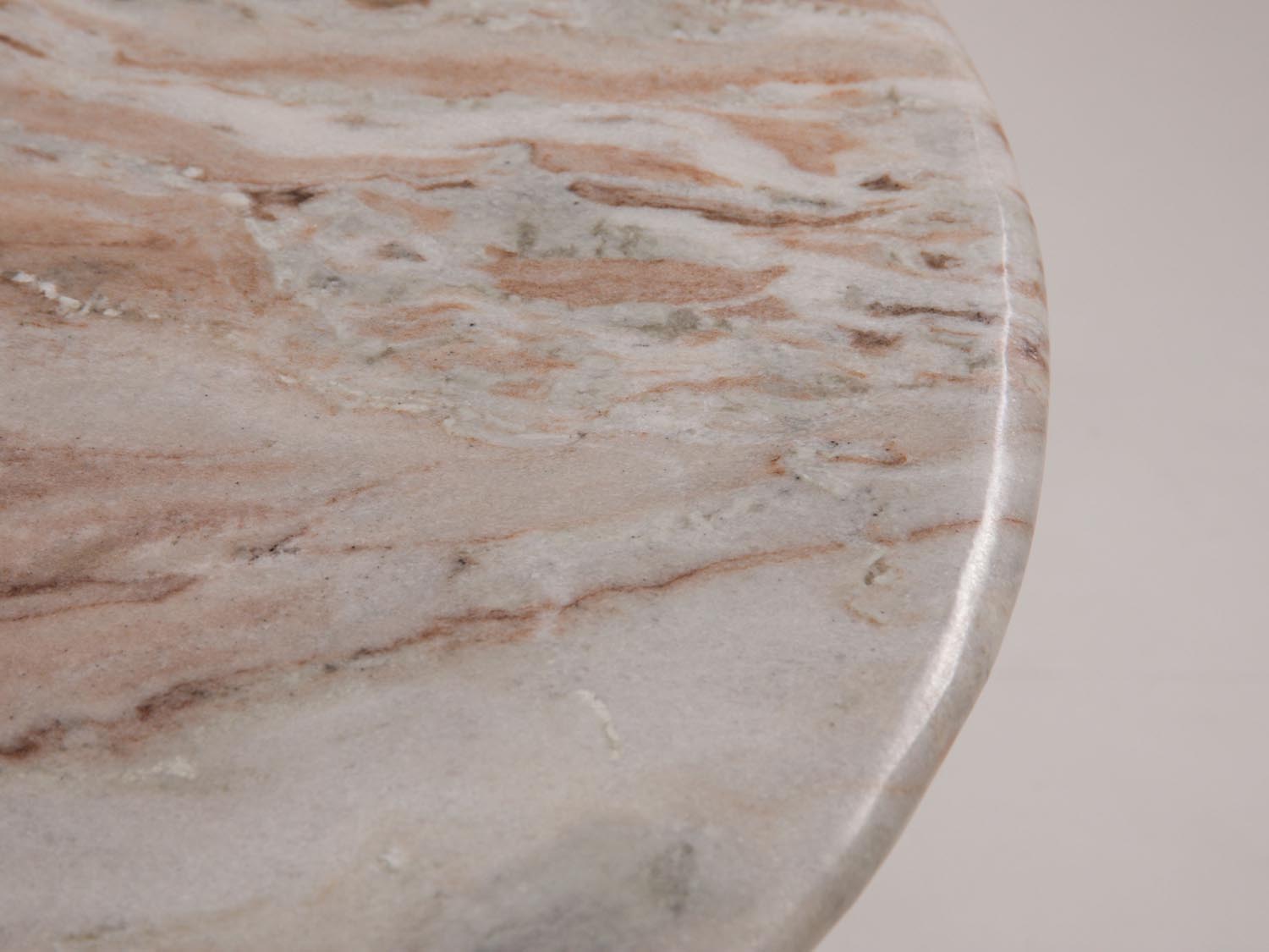 Kaffeetisch Bia 80x80 in  präsentiert im Onlineshop von KAQTU Design AG. Couchtisch ist von Micadoni