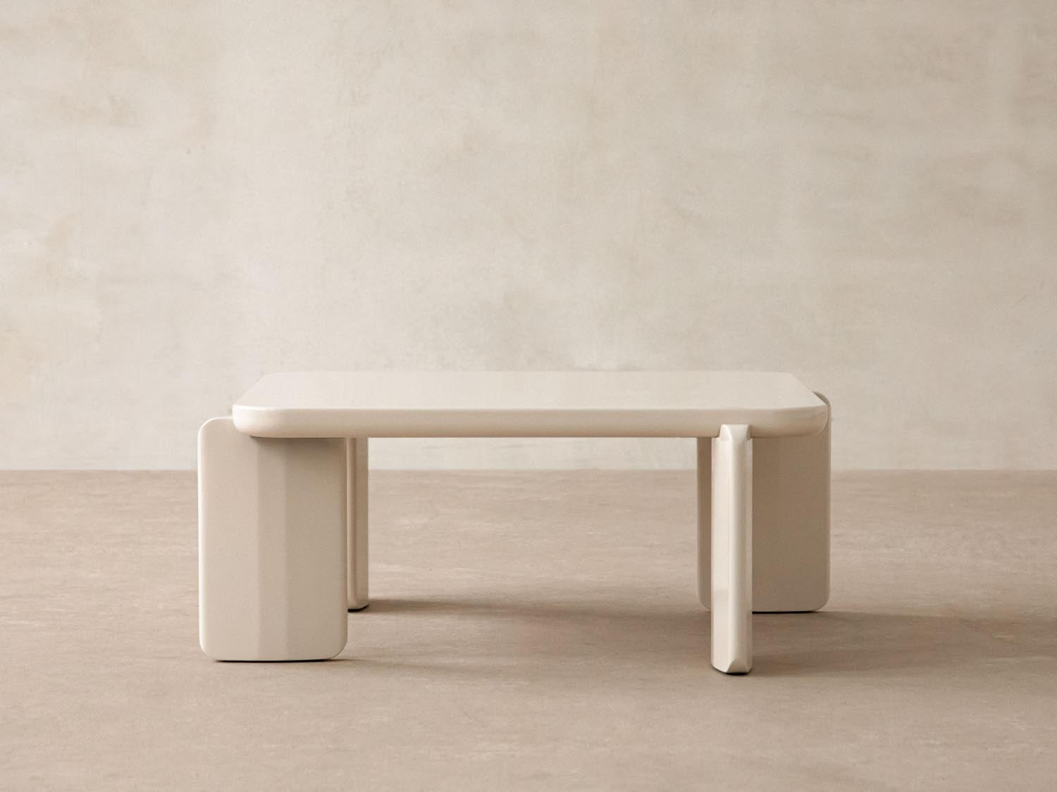 Kaffeetisch Jonc 80x80 in  präsentiert im Onlineshop von KAQTU Design AG. Couchtisch ist von Micadoni