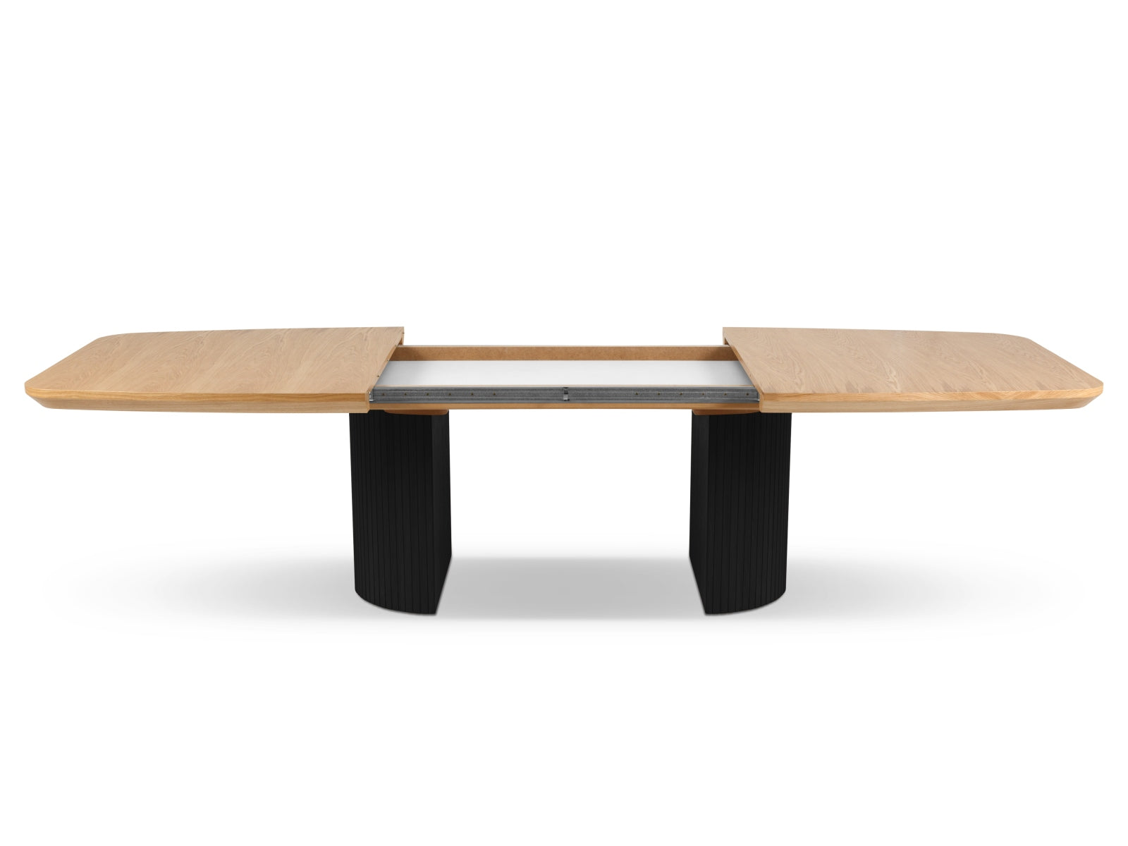 Eleganter, ausziehbarer Tisch "Toni" für bis zu 8 Personen, gefertigt aus hochwertigem Schwarz-Eichenfurnier, perfekt für gesellige Runden.