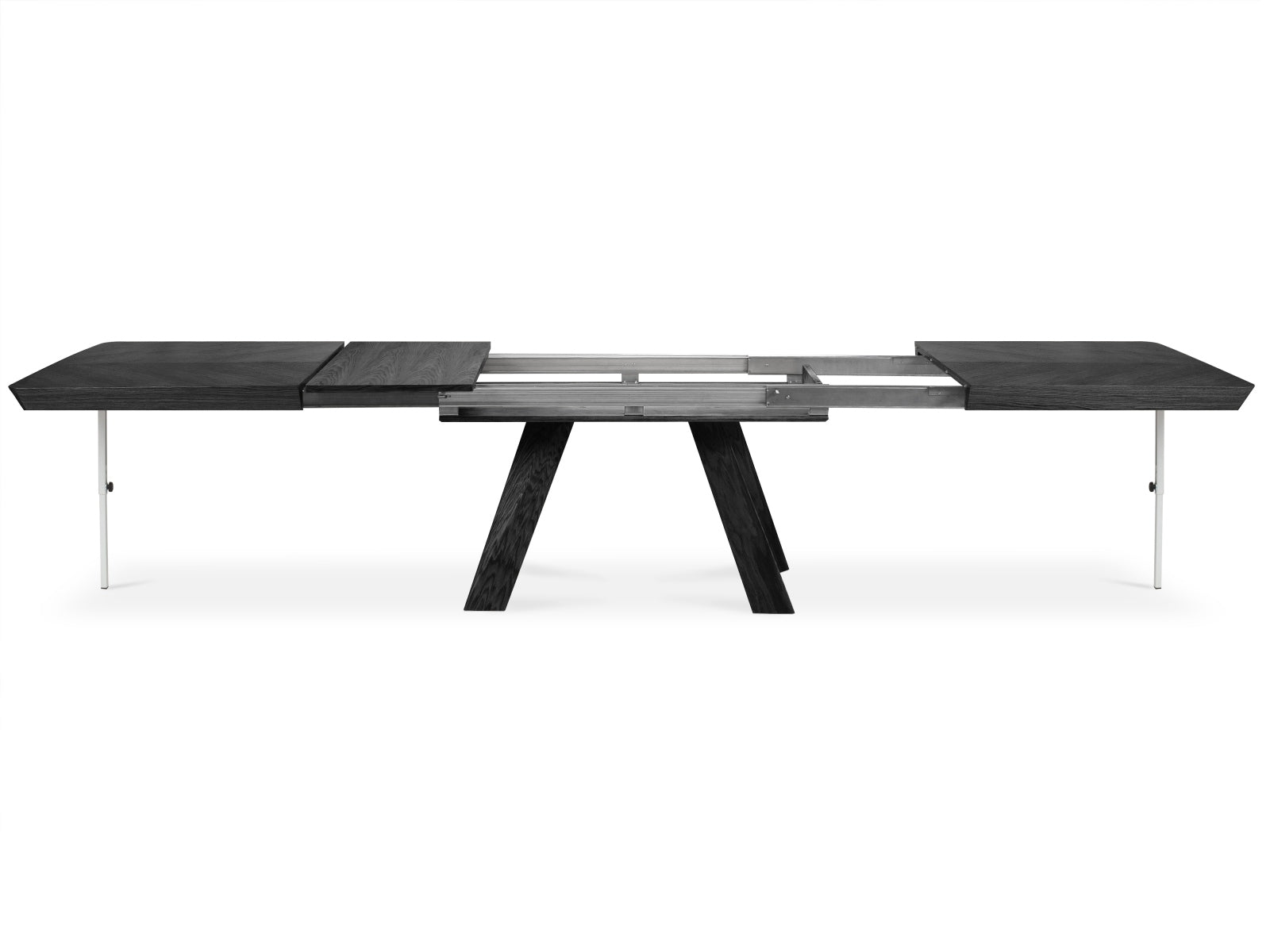 Sally ausziehbarer Tisch 14 Sitzer in Eiche Furnier / Eiche präsentiert im Onlineshop von KAQTU Design AG. Esstisch ist von Micadoni