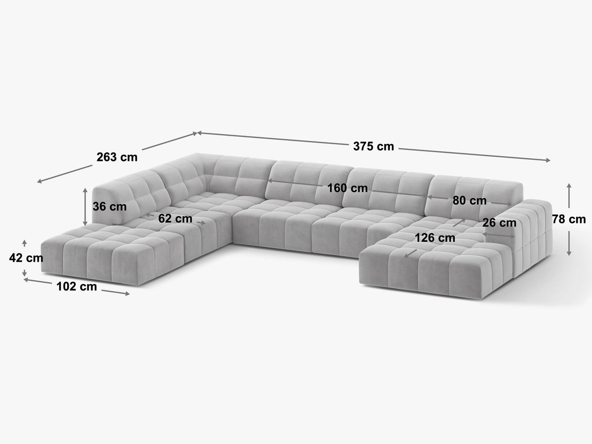 Ecksofa links Jennifer von Micadoni in leichtem Beige mit Bluvel-Stoff, schwarzen Kunststoffbeinen und breiter Sitzfläche.