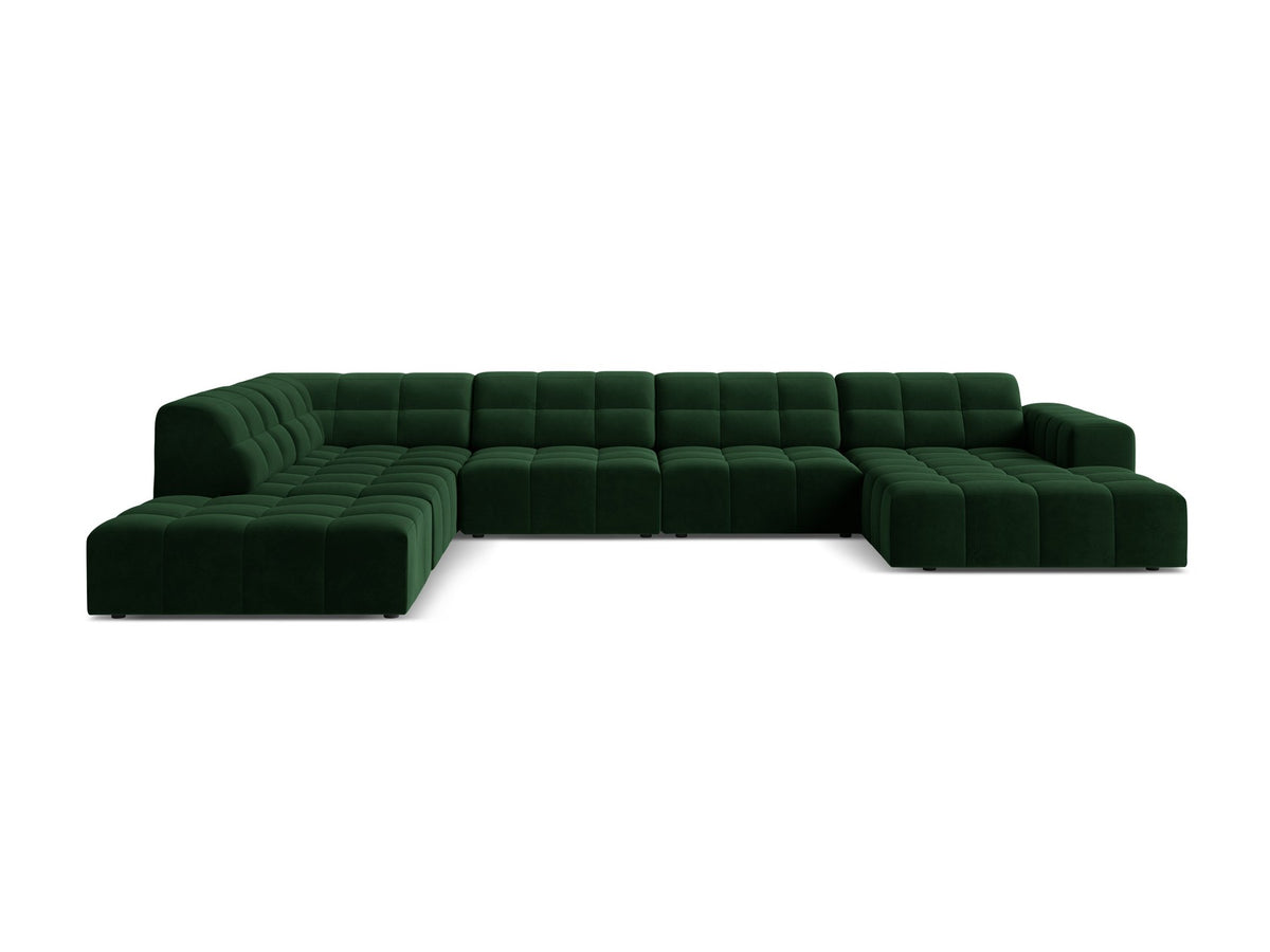 Ecksofa links Jennifer von Micadoni in leichtem Beige mit Bluvel-Stoff, schwarzen Kunststoffbeinen und breiter Sitzfläche.
