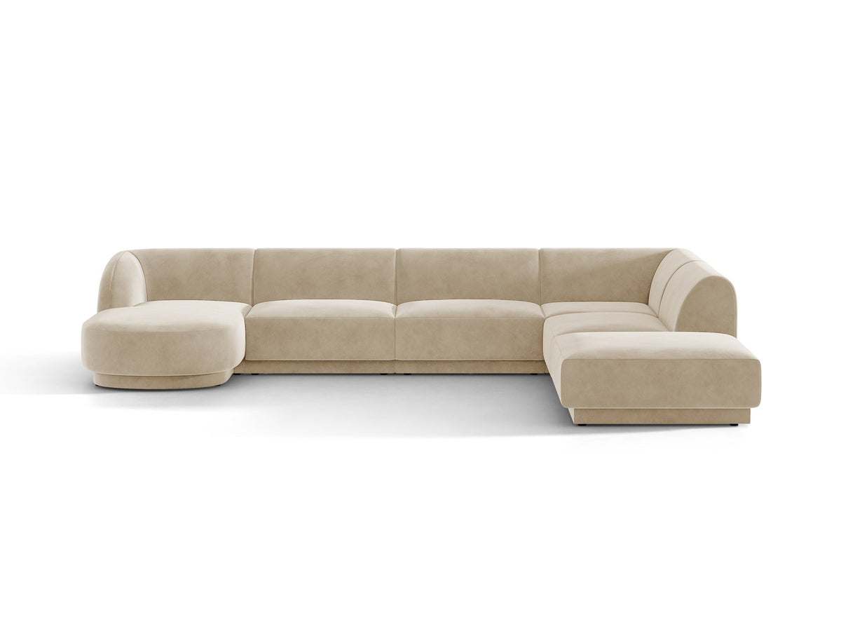 Dunkelbeiges Ecksofa rechts Miley von Micadoni mit Stoffbezug Bluvel, schwarzen Kunststoffbeinen und niedriger Rückenlehne.