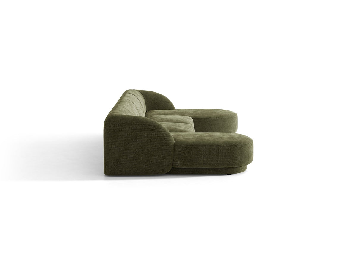 Dunkelbeiges Panorama-Ecksofa Miley von Micadoni mit Bluvel-Stoffbezug, L-Form, schwarzen Kunststoffbeinen und niedriger Rückenlehne.
