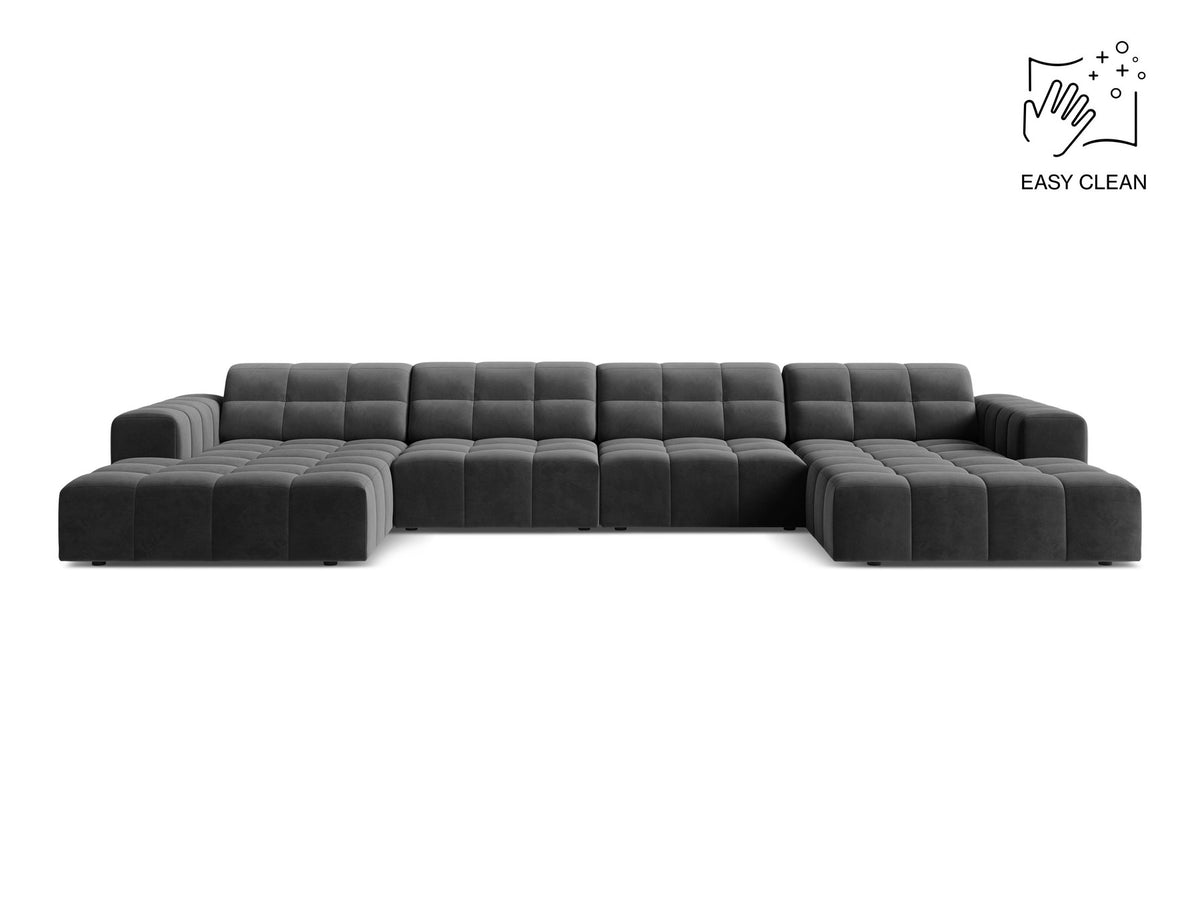 Panoramasofa Jennifer von Micadoni in leichtem Beige, grosses Ecksofa mit Stoffbezug Bluvel 22 und schwarzen Kunststoffbeinen.