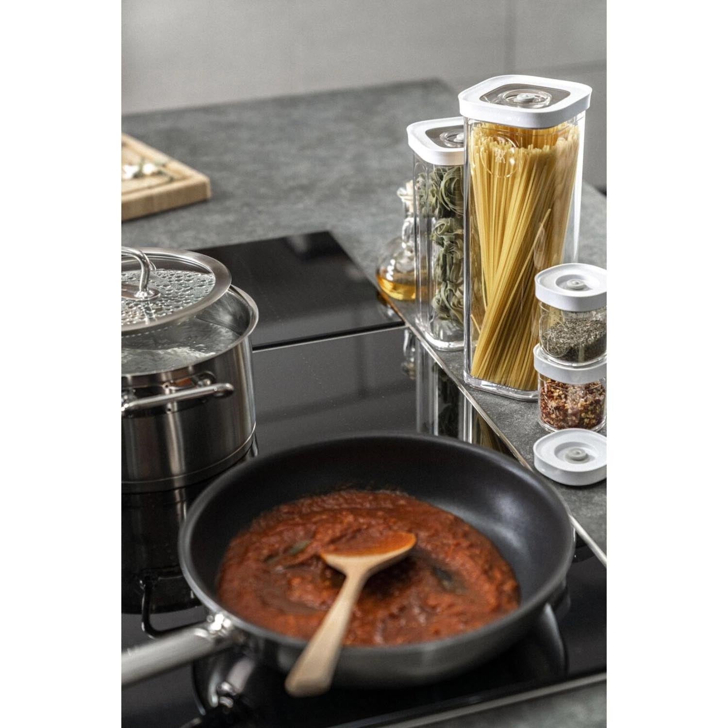 Die Cube Box 4S von Zwilling, 29.5x10.7x10.7cm, 1.7l, transparent-weiß, ist ideal für stilvolle und funktionale Aufbewahrung.