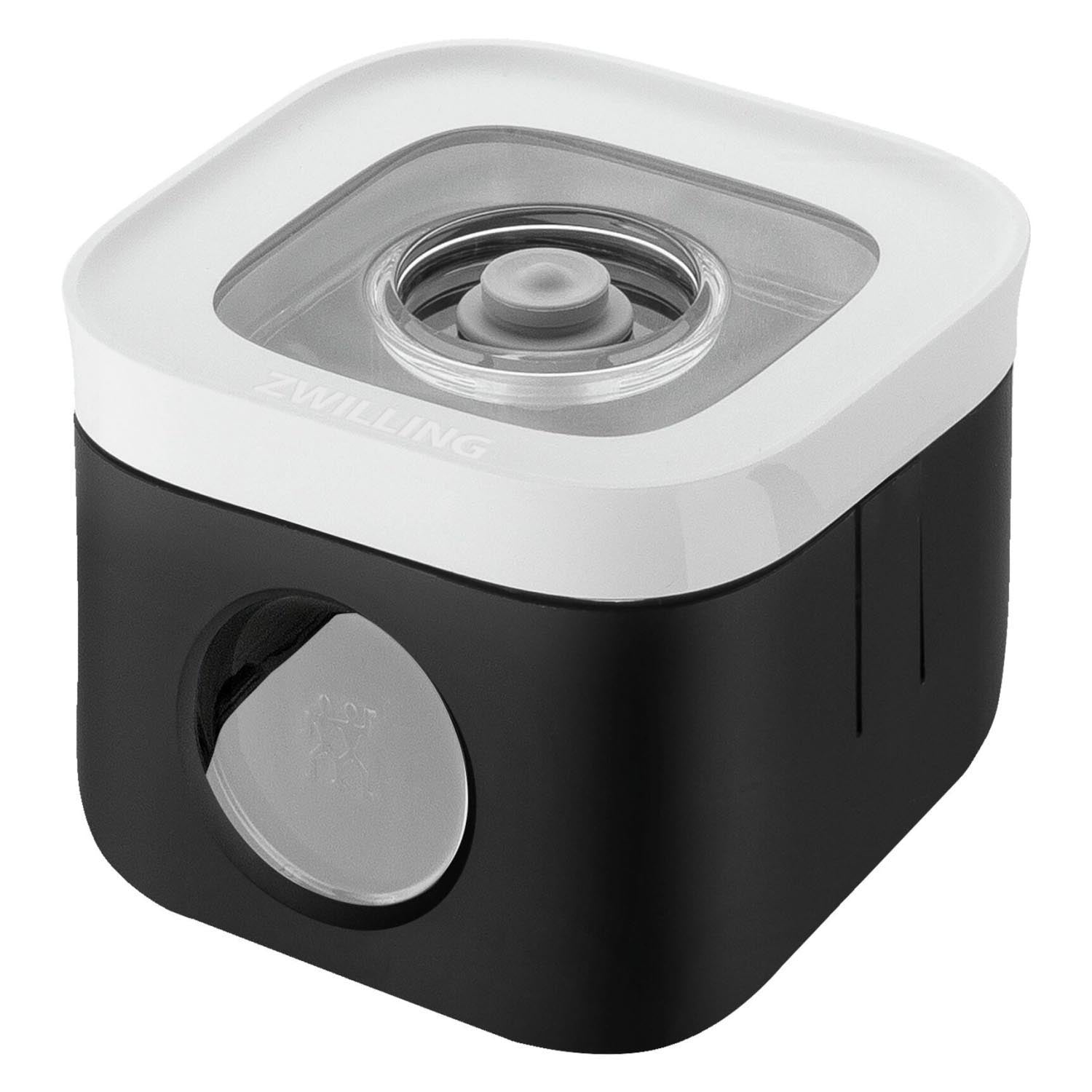 Elegante schwarze Vakuumbehälter Cube Cover S von Zwilling, ideal für die sichere Aufbewahrung und längere Frische von Lebensmitteln.