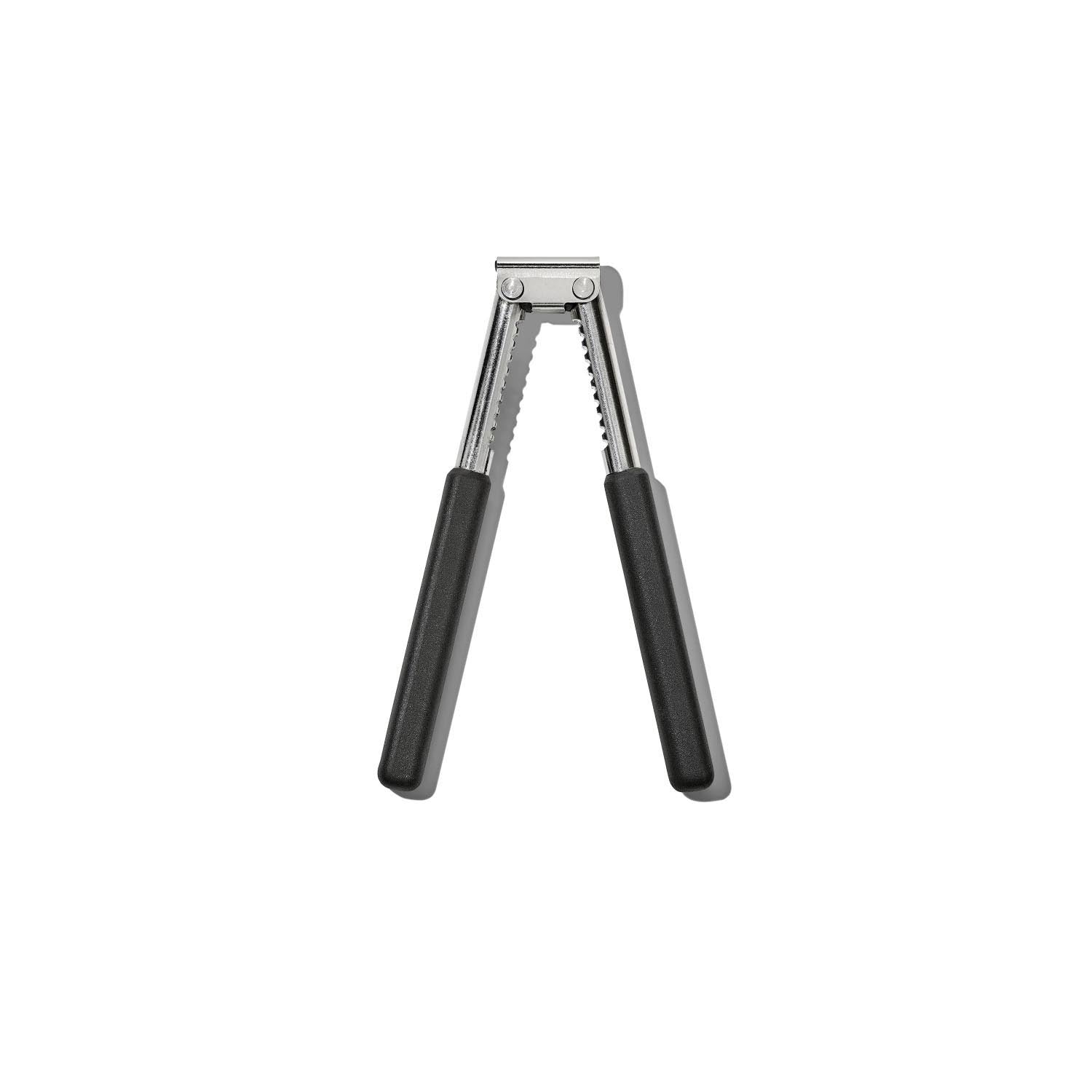 Good Grips Nussknacker für Meeresfrüchte und Nüsse in Schwarz präsentiert im Onlineshop von KAQTU Design AG. Küchenhelfer ist von OXO