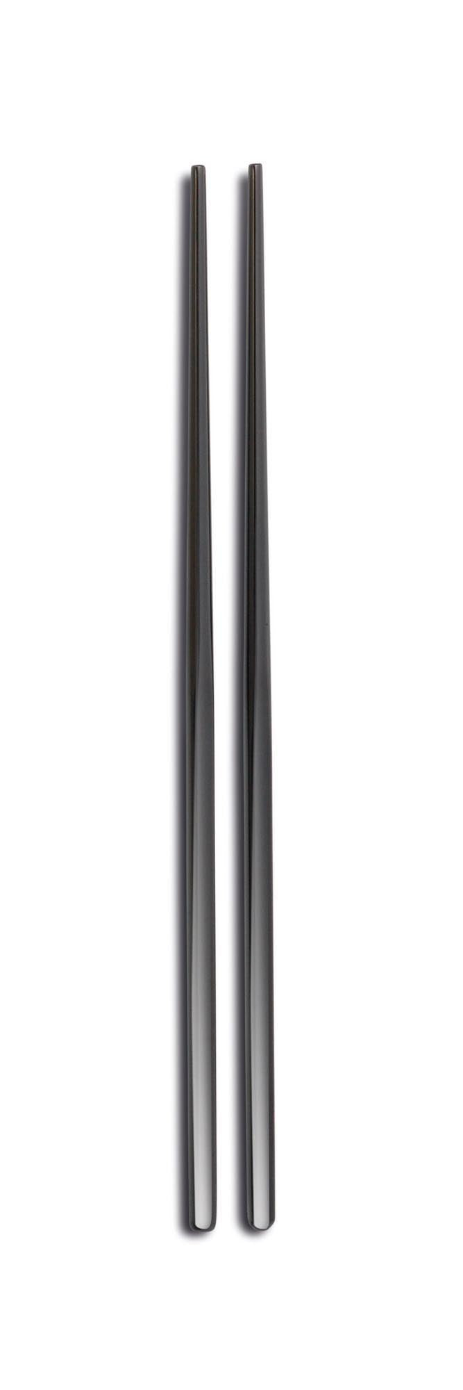 2er Set Palillos Essstäbchen 18/10 schwarz in Schwarz präsentiert im Onlineshop von KAQTU Design AG. Besteck ist von Comas