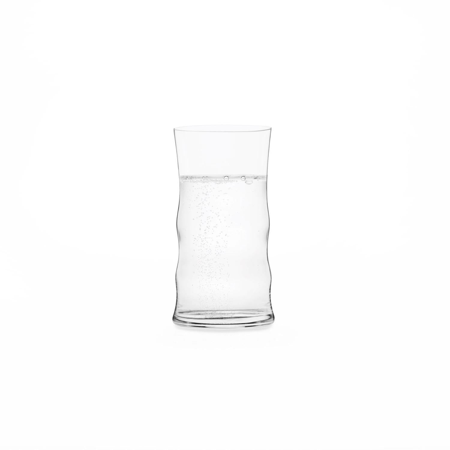 Das Josephine No5 Wasserglas (30cl) von Josephinenhütte vereint Eleganz und Funktionalität für stilvolles Genießen.