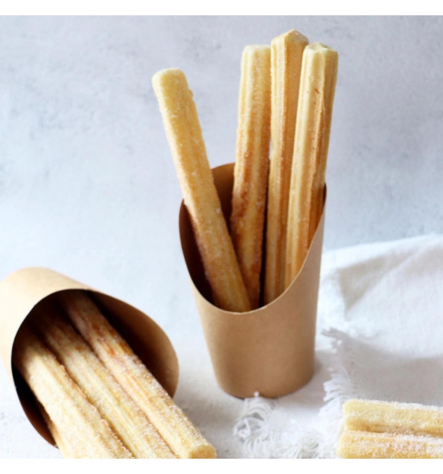 6er Set Becher für Bubble Waffles und Churros, perfekt für originelle Dessertkreationen und ansprechendes Servieren.