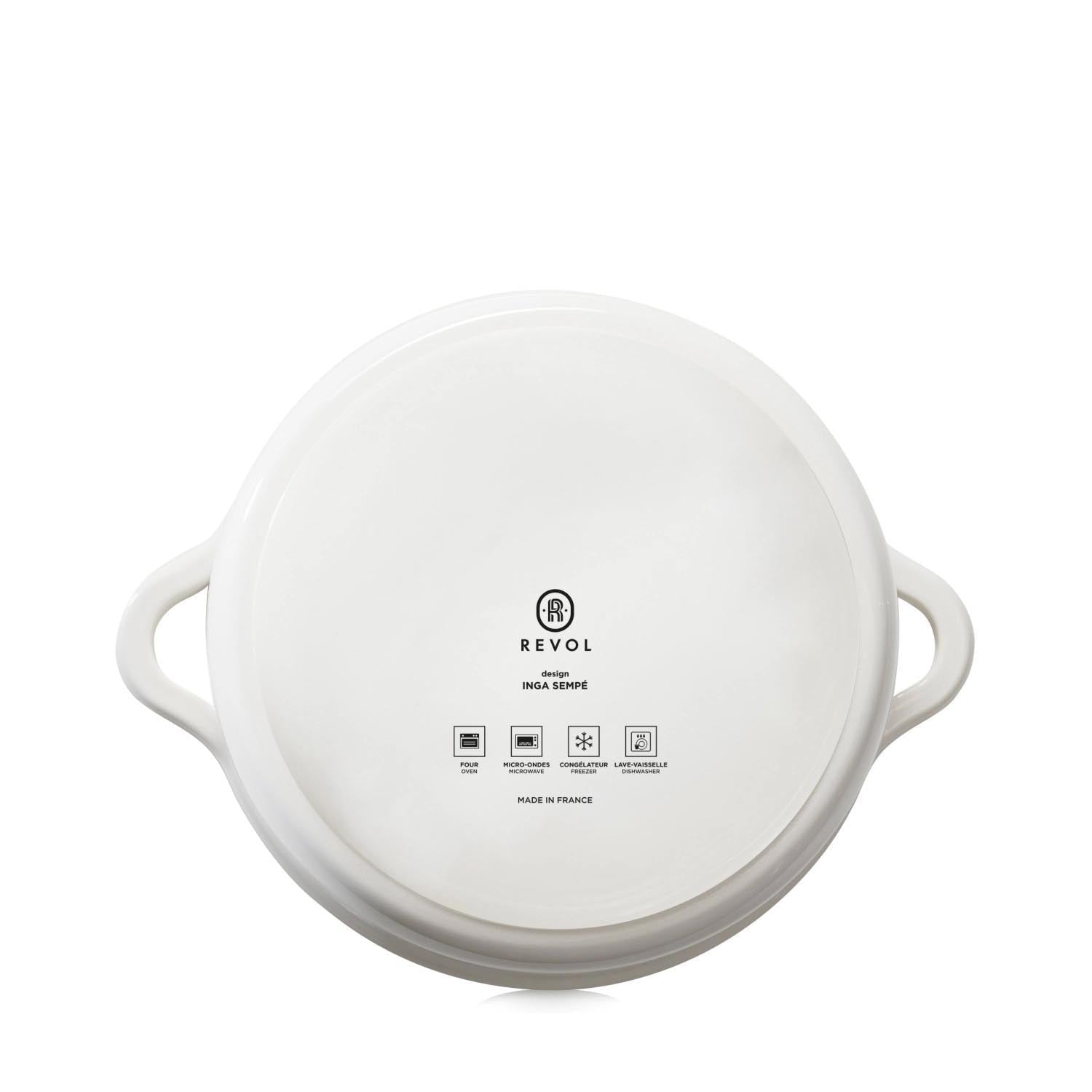 Hochwertige Ofenkasserolle D26cm in Alabasterweiß von Revol, perfekt für stilvolles Kochen und Servieren, mit passendem Deckel.
