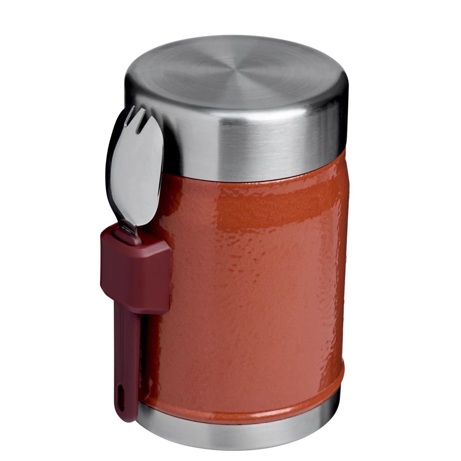 Der Stanley Legendary Food Jar 0.4l in Hammertone Clay ist ein robuster, isolierter Behälter mit Spork, ideal für unterwegs.