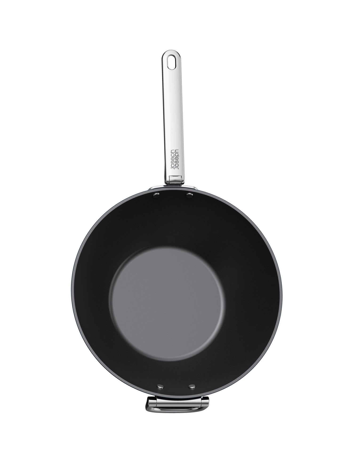 Moderner 32 cm Wok von Joseph Joseph mit klappbaren Griffen, ideal für platzsparendes Kochen und stilvolle Küchen.