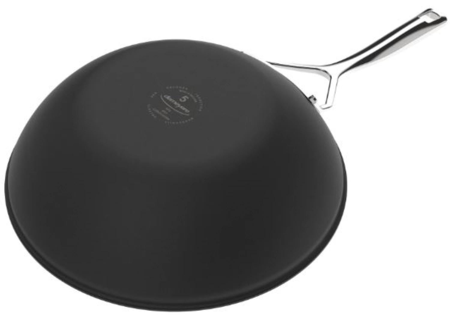 Demeyere Black 5 Wok 30cm: Robuster Wok für asiatische Küche, gleichmäßige Hitzeverteilung, langlebig, für alle Herdarten geeignet.
